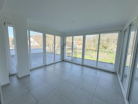 WITH A GARDEN AND A TERRACE - Photo 5