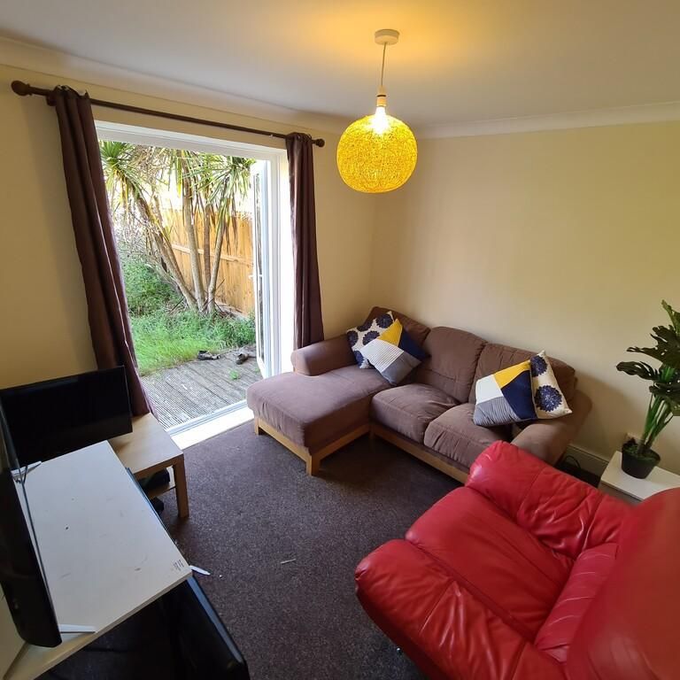 1 bedroom in a house share to rent - Photo 1