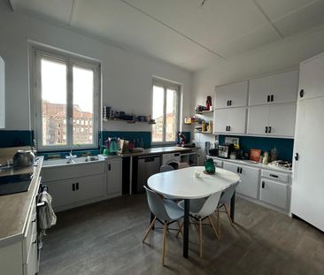 Location Appartement 7 pièces 218m² ST ETIENNE 42000 - Photo 5