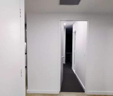 6 Finch Drive, Sydney - Photo 4