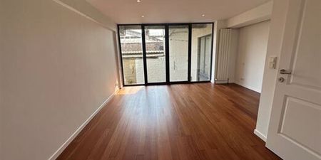 Gelijkvloers app. te huur in Brussel voor € 2.750 met 3 slaapkamers - Photo 2