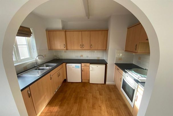 2 bedroom flat to rent - Photo 1