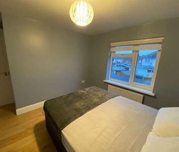 (room) Neasham Road Dagenham, RM8 - Photo 2