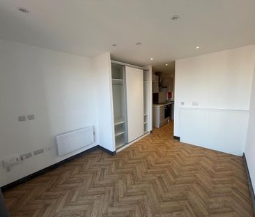 Studio to rent - Photo 6