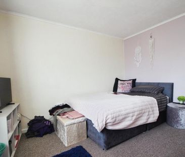 3 bedroom end of terrace house to rent - Photo 6