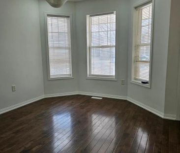 1064 CLARK BOULEVARD - Photo 3