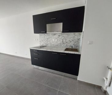 location Appartement T2 DE 38.9m² À MANOSQUE - Photo 3