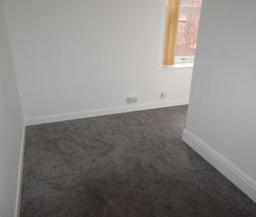 To Let 1 Bed Apartment - Photo 5