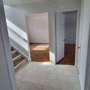 (Buckingham) Magnifique 4 1/2 Chauffé Et éclaire - Photo 3