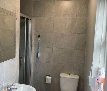 53 Haypark Avenue, Belfast, BT7 3FE - Photo 2