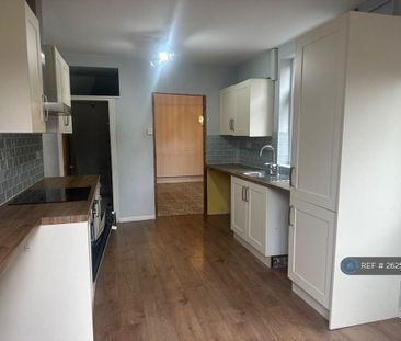 3 bedroom terraced house to rent - Photo 4