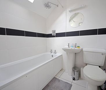 2 bedroom flat to rent - Photo 6