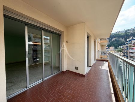 Location Appartement 2 pièces 42m² NICE 06000 - Photo 5