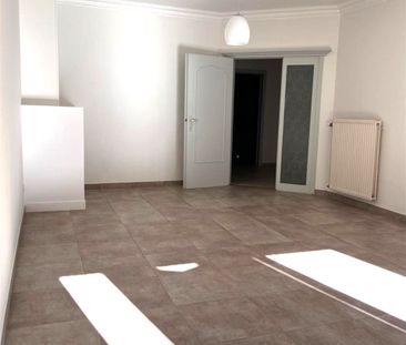 MOOI GELIJKVLOERS APPARTEMENT MET 2 SLAAPKAMERS IN HET HART VAN SIN... - Photo 5
