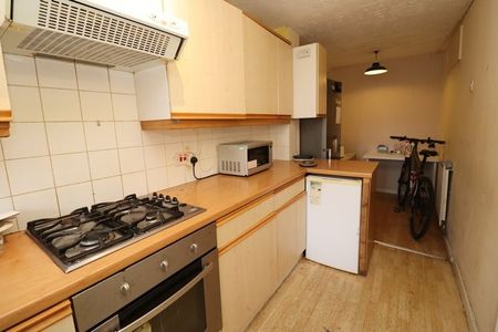 Room in a Shared House, Ann Moss Way, SE16 - Photo 4