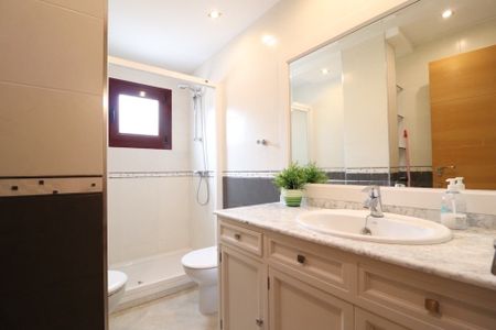 Apartamento con patio en La Mata - Photo 3