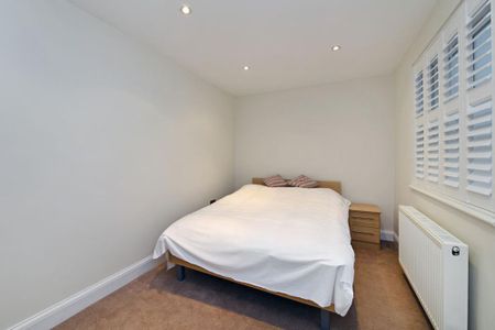 2 bedroom property to let - Photo 3