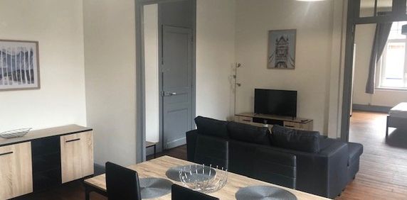 Location Appartement 2 pièces 76m² - Photo 2