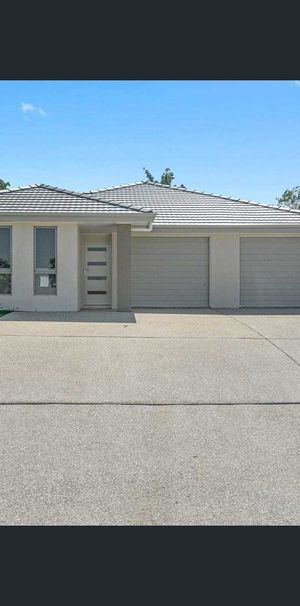 2/14 Gooloowan Ccct, Brassall, Qld 4305 - Photo 1