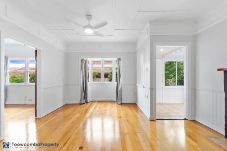 271 West Street, 4350, Harristown Qld - Photo 2