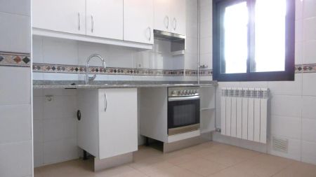 Piso de alquiler en Calle Vega Sicilia, Parque Alameda - Paula López - Foto 3