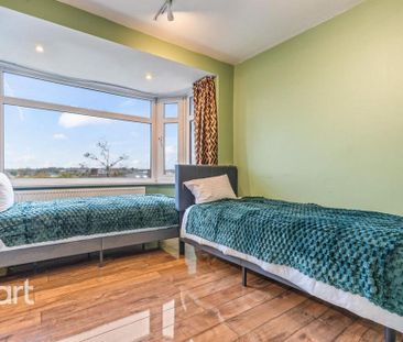 6 bedroom semi-detached house to rent - Photo 4