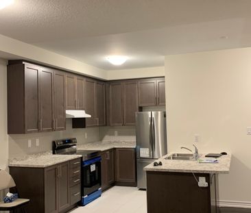 For Lease - 60 Donald Ficht Crescent, Brampton, Ontario - Photo 5