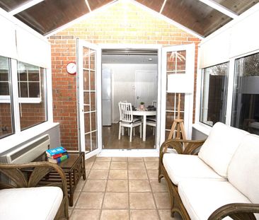 3 Bed Detached House, Rochford Drive, LU2 - Photo 1