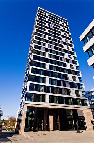 2,5-Zimmer-Wohnung mit tollem Ausblick im höchsten Wohnhaus Stuttgarts - Photo 3