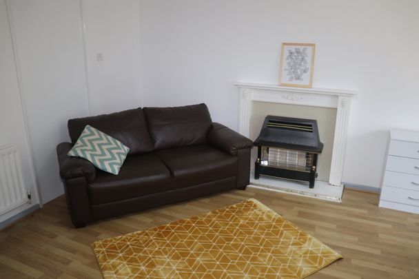 Room in a Shared House, Waterside Close, B9 - Photo 1