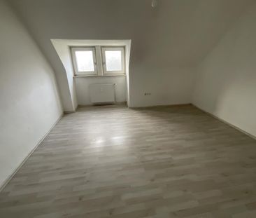 3-Zimmer-Dachgeschosswohnung in Herten Disteln - Photo 1