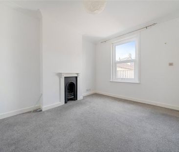 4 bedroom terraced house to rent - Photo 1