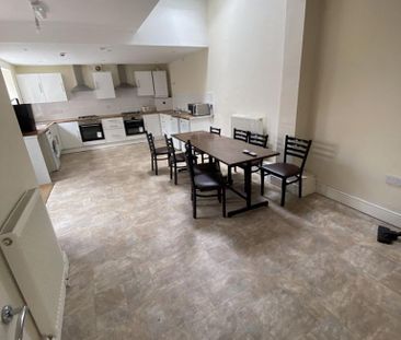 7 bedroom terraced house to rent - Photo 5