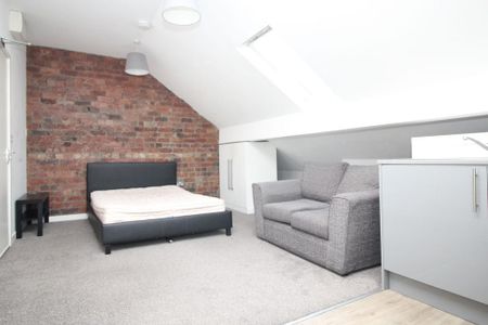 Studio to rent - Photo 2