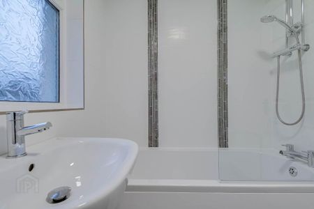 23 Ballyvester Grove, Bangor, BT19 7RL - Photo 2