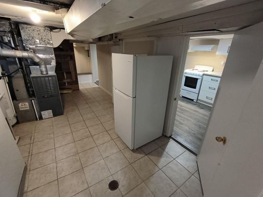 For Lease - 55 Chamberlain B1 Avenue, Toronto, Ontario - Photo 1