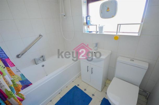 3 bedroom semi-detached house to rent - Photo 1