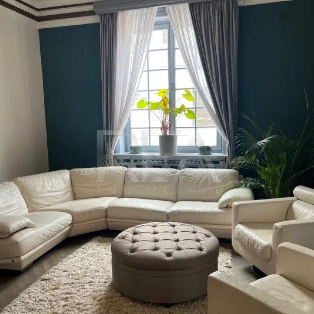 Casa de inchiriat, cu 4 camere, 120 mp utili si 500 mp de te - Fotografie 1