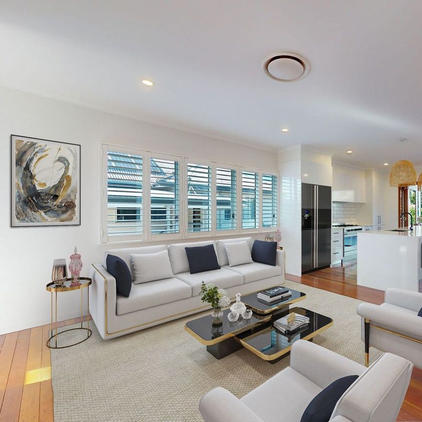 Executive Family Home with Pool, Entertainer’s Kitchen & Prime Location - Photo 1