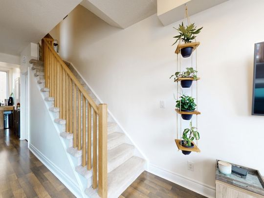 For Lease - 473 B Rogers Road Unit# 7, Toronto, Ontario - Photo 1