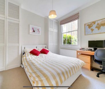 1 Bed Flat, London, SW8 - Photo 2