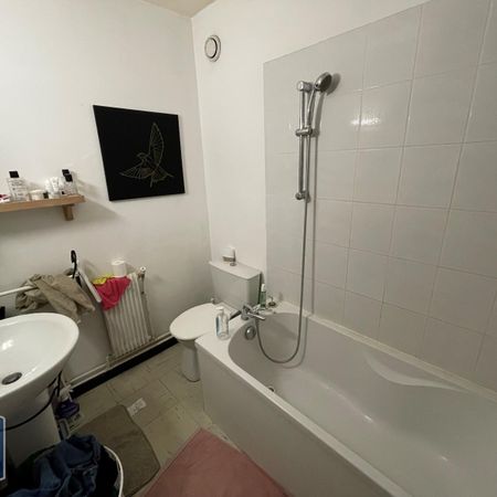 Location Appartement 1 pièce 31m² LILLE 59000 - Photo 3