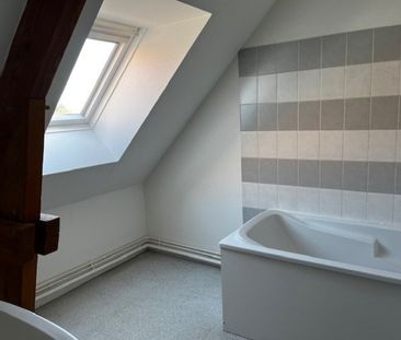 Location Maison 4 pièces 90 m² Le Magny - Photo 2