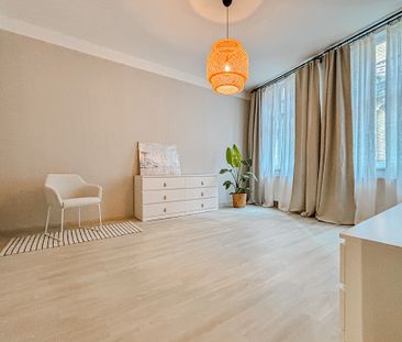 City Wohnen mit Altbauflair: Geräumige 3-Zimmer-Wohnung mit Balkon ... - Photo 1
