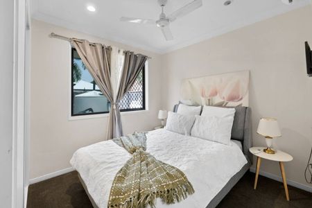 CHARMING FAMILY HOME IN ANDERGROVE - Photo 2