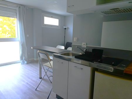 Location Appartement 1 pièce 21m² REIMS 51100 - Photo 4