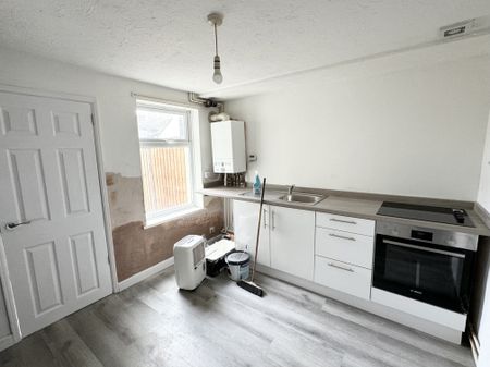 Walton Road, Lowestoft - Photo 4