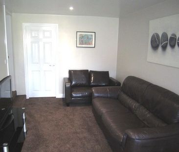 6 bedroom property to rent - Photo 4