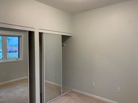 For Lease - 250 Sunny Meadow Boulevard Unit# 110, Brampton, Ontario - Photo 3