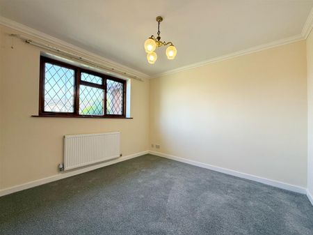 Lake View Avenue, Walton, Chesterfield - Photo 3